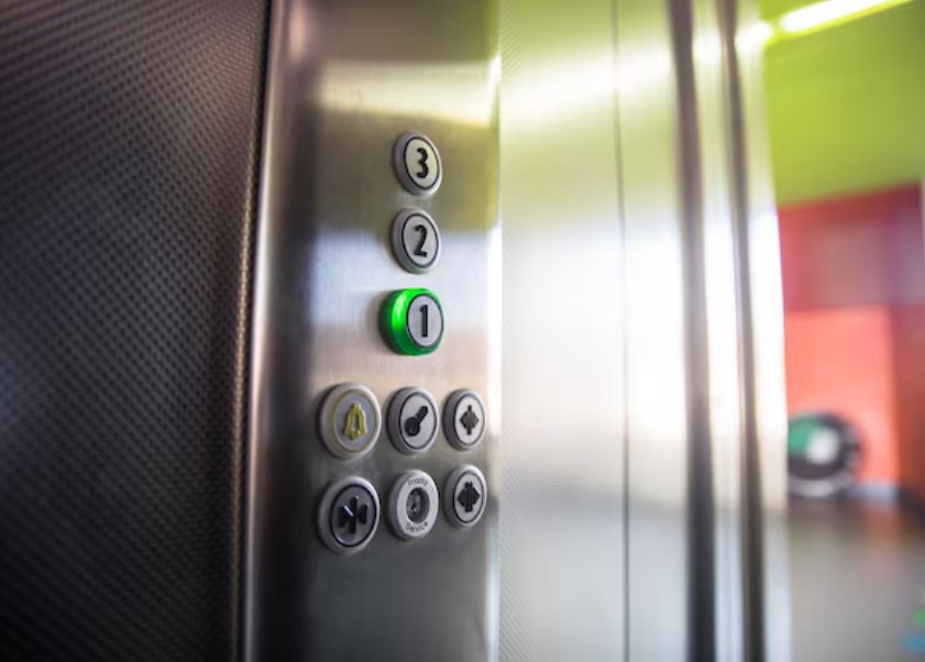 Servicio técnico y mantenimiento de tableros de ascensor
